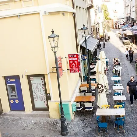 Bucharest's Pearl - The Explorer's Downtown Cabin בוקרשט