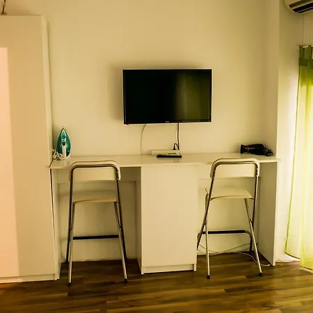 Bucharest's Pearl - The Explorer's Downtown Apartment Bucharest